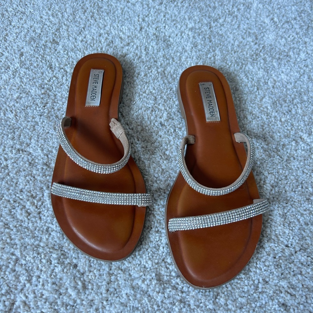 Steve Madden Tan Silver Sandals Sparkling rhinestone slide 10m